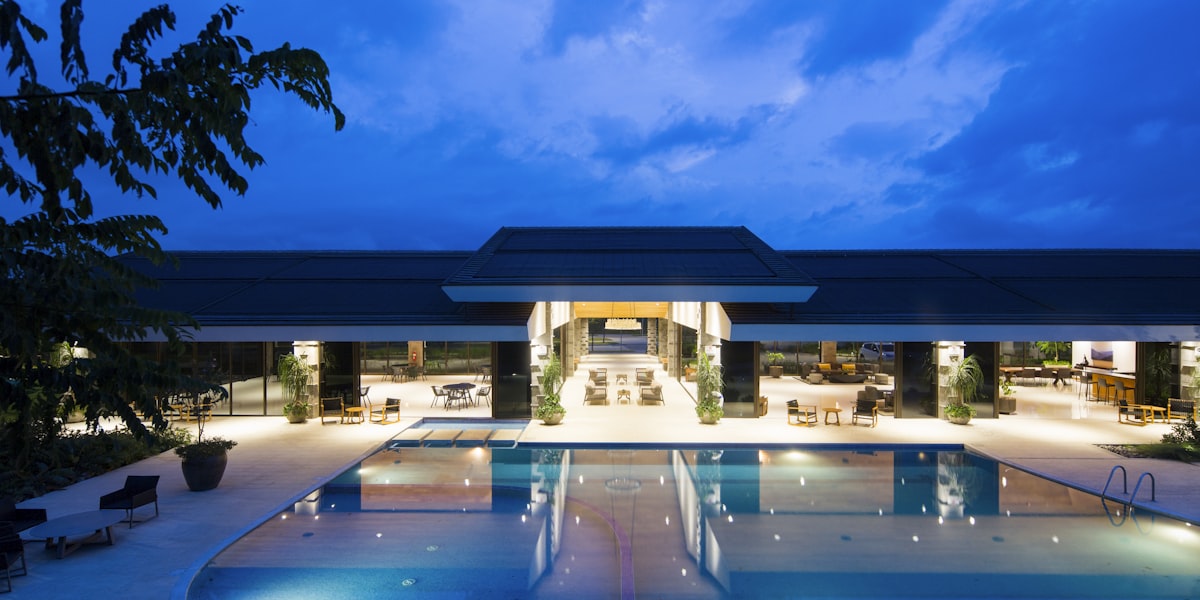 城市体育设施分布地图可视化示意图，标注了各个公共体育场馆的位置